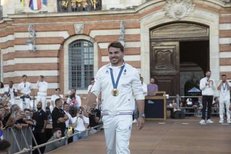 Antoine Dupont : “mon papa est décédé”, récemment endeuillé la star du rugby fait de rares confidences