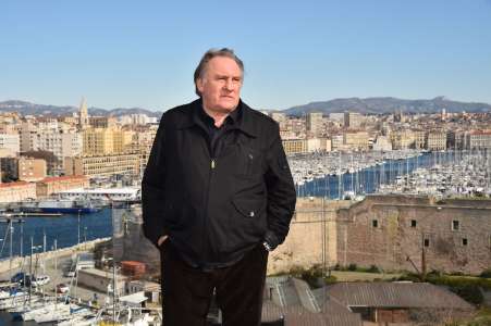 Gérard Depardieu accusé d’agressions sexuelles : premier coup de théâtre à l’ouverture du procès