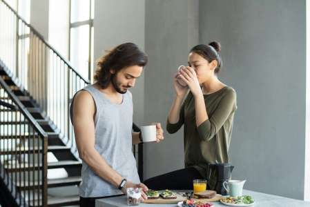 Régime en couple : pourquoi mon mari perd moins de poids que moi ?