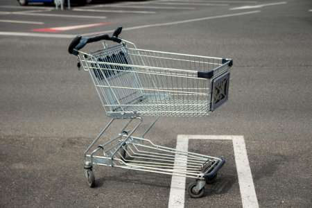 Hautes-Alpes : une bagarre éclate pour une place de parking, une femme en paie le prix