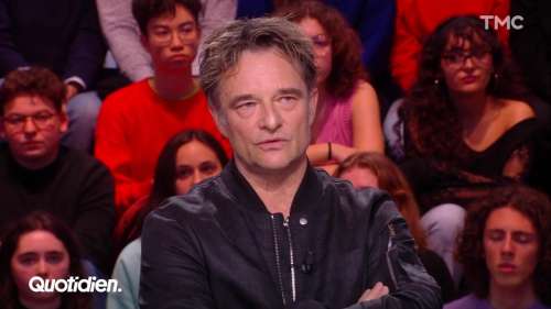 “La dégaine…” : David Hallyday a du mal à se remettre de son accoutrement au mariage de Laura Smet