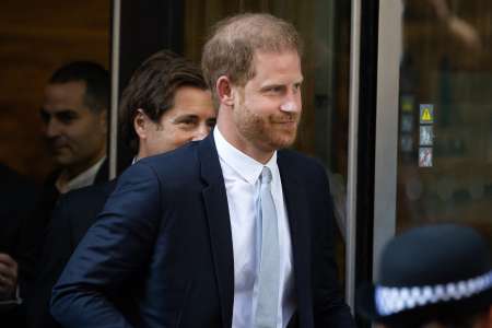 Prince Harry d’humeur badine : sa première apparition remarquée depuis son retour du Royaume-Uni