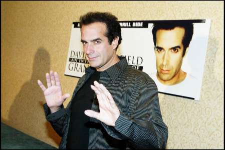 David Copperfield : le magicien star, ex de Claudia Schiffer, accusé par 16 femmes