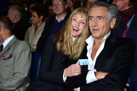 “Toutes les nuits possibles” : Arielle Dombasle s'emballe en parlant de son mari BHL