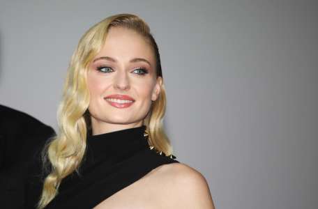 Sophie Turner maman trop jeune ? Enceinte à 24 ans, l’actrice a pensé à avorter