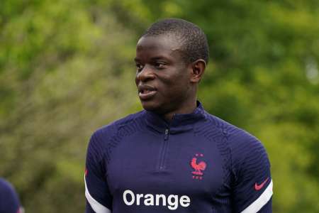 N’Golo Kanté en couple ? L’ex d’un footballeur très connu aurait fait craquer le joueur des Bleus