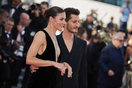Cannes 2024 : Pierre Niney et Natasha Andrews, couple star et glamour sur le tapis rouge