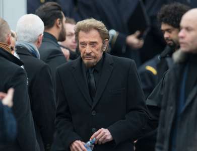 Johnny Hallyday : Laura et David empêchés de le voir sur son lit de mort, Laeticia éclaboussée à tort