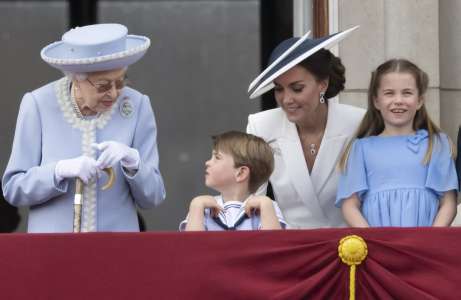 Prince Louis : cette question trop mignonne posée à son arrière-grand-mère Elizabeth II durant Trooping the colour