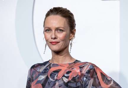 Vanessa Paradis : cette pratique sportive tendance à laquelle elle s’astreint pour garder la ligne et galber sa silhouette