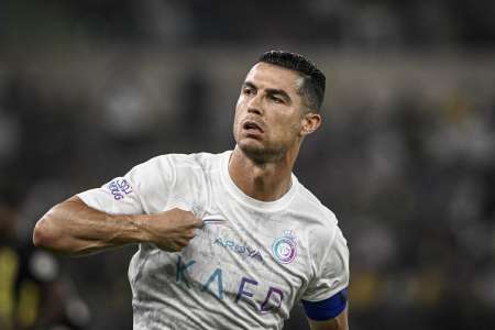 Cristiano Ronaldo en larmes : le footballeur effondré sur le terrain, ces images qui font peine à voir