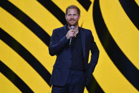 Prince Harry : pourquoi son autobiographie n'est-elle toujours pas sortie en poche un an et demi après ?