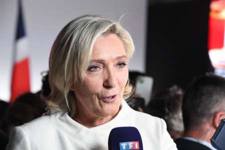 Jean-Marie Le Pen :  cette vidéo lunaire avec des “néonazis” qui oblige Marine Le Pen à réagir