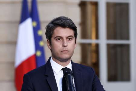 “Bon, bah on fait une…” : Emmanuel Macron pris de court par Gabriel Attal quelques heures avant sa démission officielle