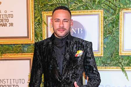 Neymar papa pour la troisième fois : il officialise la naissance surprise d’Helena avec de touchants clichés