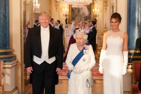 Elizabeth II : la reine défunte avait une théorie sur le couple Donald et Melania Trump, et ça ne va pas leur plaire