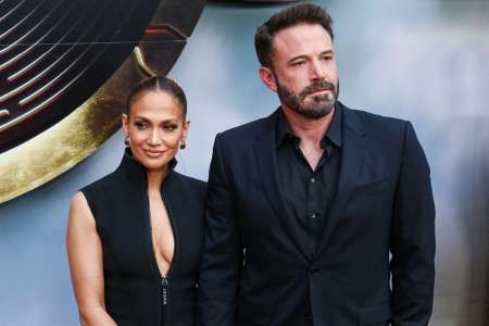 Jennifer Lopez et Ben Affleck divorcés : pendant que l’acteur s’éclate, la star broie du noir