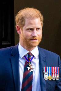 Cancer de Charles III : une “urgence” pour le prince Harry ? Ce qui disent les spécialistes