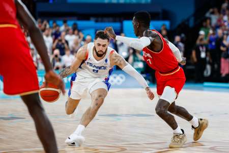 JO 2024 : selon une étude, regarder du sport sur son canapé ferait perdre autant de calories que le sport lui-même