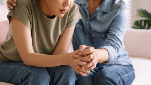 Les médecins lui disent qu’elle est anxieuse, elle souffre en réalité un cancer qu’elle avait une chance sur trois millions d’attraper