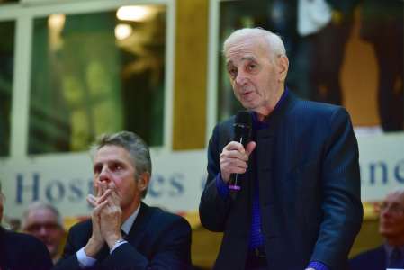 Charles Aznavour : son fils sait très bien ce qu’il aurait pensé de la prestation d’Aya Nakamura aux JO