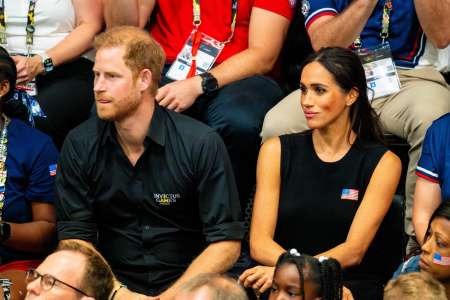  « Harry et Meghan, les Sussex devenus des « patrons modèles » : une stratégie pour éteindre le scandale ? »