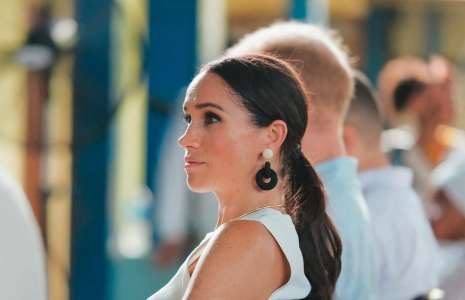 Comme Meghan Markle, on opte pour ce vêtement incontournable à la rentrée