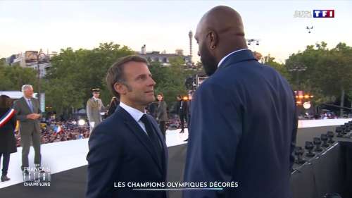 Emmanuel Macron : sa complicité avec Teddy Riner saute aux yeux et ce geste public le montre bien