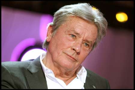 Affaire Markovic : Alain Delon victime de chantage au “sex-Polaroïd”, la vérité enfin dévoilée ?