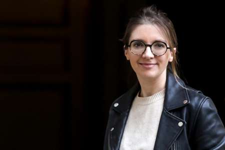 “Une grosse poubelle !” : scène surréaliste à l’Assemblée, Sébastien Delogu attaque Aurore Bergé sans ménagement