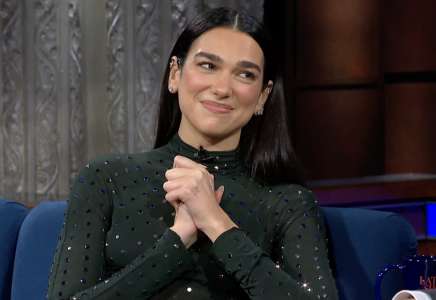 Dua Lipa fiancée ? Une photo postée par la chanteuse laisse planer le doute