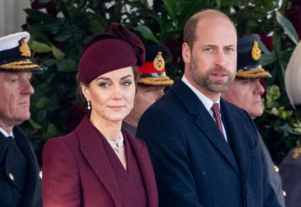  «Disparition mystérieuse de la carte de vœux familiale de Kate et William : un coup dur pour la royauté britannique»