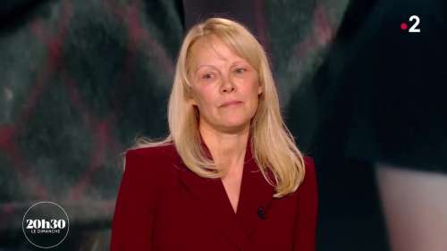 “C’est bizarre…” : Pamela Anderson surprise par ce mot précis utilisé par Estelle Lefébure