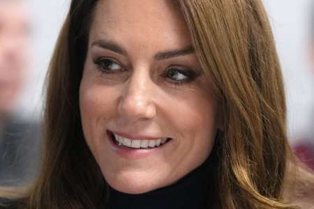 Kate Middleton radieuse dans une vidéo surprise : pantalon cargo, casquette gavroche, veste bomber… Quel est le prix de sa tenue ton sur ton ?