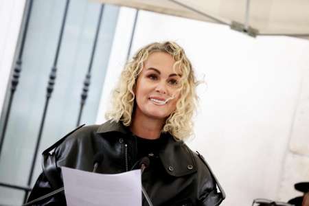 Laeticia Hallyday : retour discret en France, elle convole avec son compagnon Frédéric