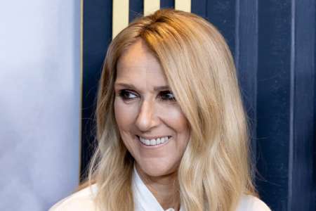 Céline Dion sous bonne escorte : elle débarque au bras de son fils, René-Charles, à la première de son documentaire