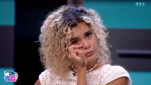 « Secret Story, la quotidienne » : Zoé éliminée, elle offre à Alexis une place en finale avant de partir