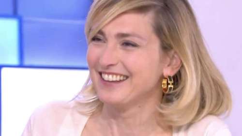 Julie Gayet : à la télé, sa déclaration surprenante sur le scooter de François Hollande, vendu aux enchères