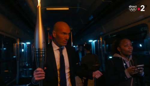 Zinedine Zidane dans le métro : les internautes crient au scandale