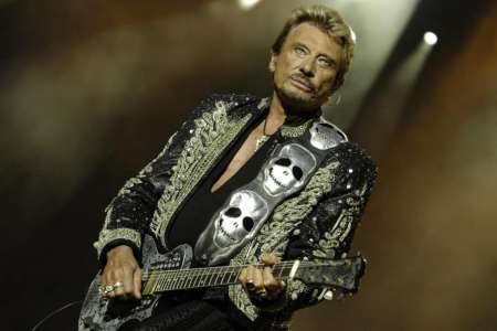 Johnny Hallyday : sa statue grandeur nature financée par un fan et maire RN verra le jour le…