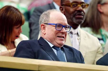 Le prince Albert de Monaco coiffé d’un bob Cochonou : l’image du Tour de France qu’il ne fallait pas louper