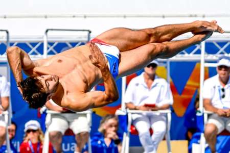 Paris 2024 : l’athlète français Jules Bouyer fait le tour du monde, un détail dans son slip de bain connaît un énorme retentissement