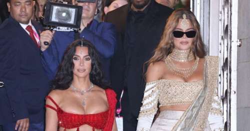 Kim et Khloe Kardashian divines en Inde dans des tenues traditionnelles pour le mariage du siècle organisé par l’homme le plus riche d’Asie