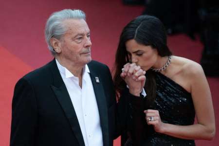 Alain Delon dévoile à 88 ans sa nouvelle coupe de cheveux en direct de Douchy