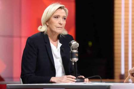 « C’est l’hôpital qui se fout de la charité », le collectif de rappeurs menacé par Marine Le Pen pour « No Pasaràn » lui répond