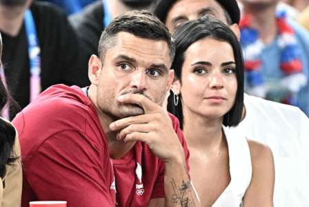 Florent Manaudou amoureux : photos dénudées et baisers langoureux, c'est 