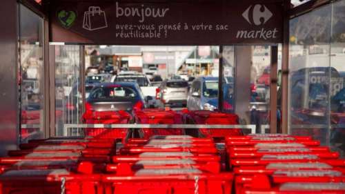 Le pain congelé n’était pas cuit sur place : Scandale sur la transparence alimentaire chez Carrefour