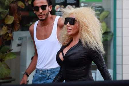 L’école de commerce Noschool invite Afida Turner pour la rentrée de ses étudiants