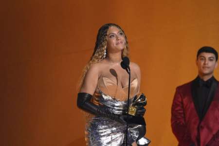 Beyoncé, les photos d’anniversaire qui dérangent : pour ses 43 ans, elle donne le mauvais exemple