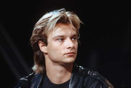 « Franchement, je ne me sentais pas prêt » : pourquoi David Hallyday a eu peur d’être grand-père ?